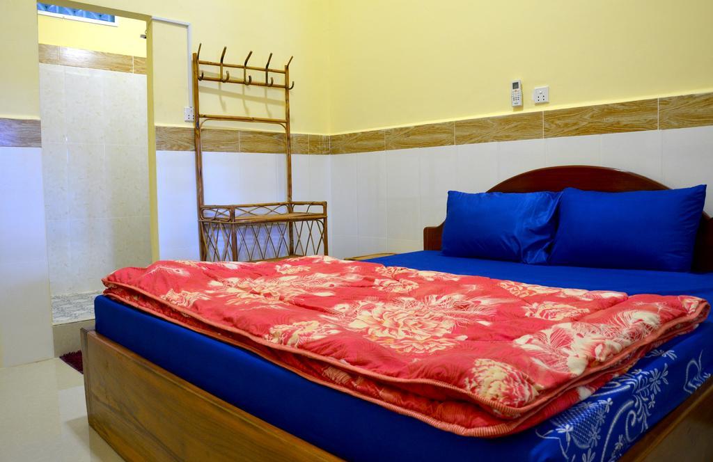 Nomads Guesthouse Kampot Exterior photo